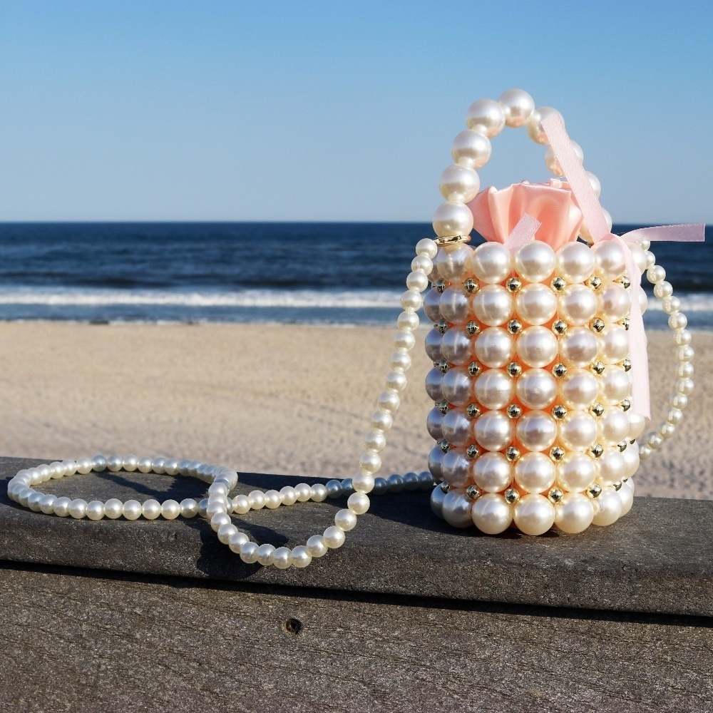 Host Pick! ๐ Gorgeous Pearl Bucket Mini Tote Haute Couture Handbag - Picture 16 of 16